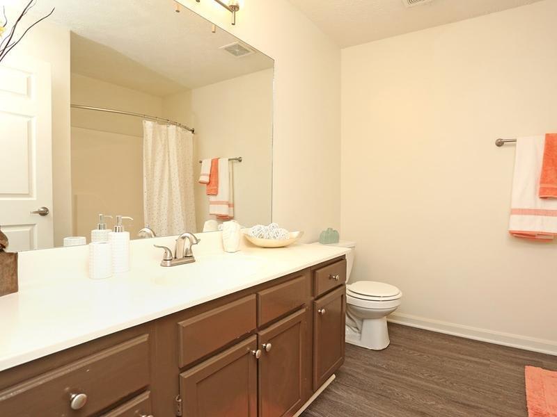 Photos and Video of Lakeview Apartments in Sellersburg, IN