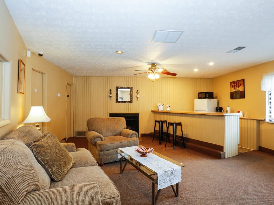 Chillicothe Apartments for Rent Dogwood Photos