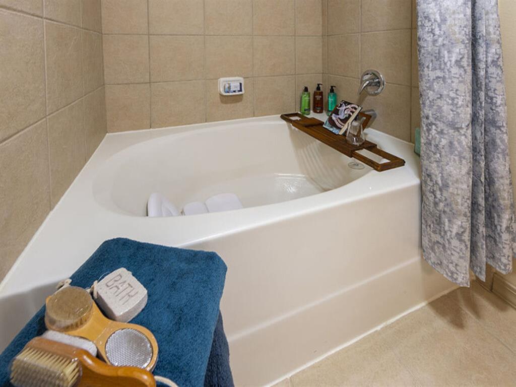 Apartments for Rent in Pearland, TX | Retreat at Shadow Creek Ranch