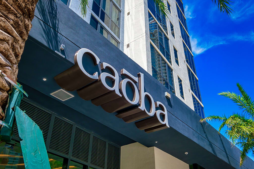 Photos Show Topped Off 40-Story Caoba Miami Worldcenter 2 – The Next Miami