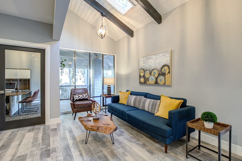 Photos and Video of Duet in Lynnwood, WA