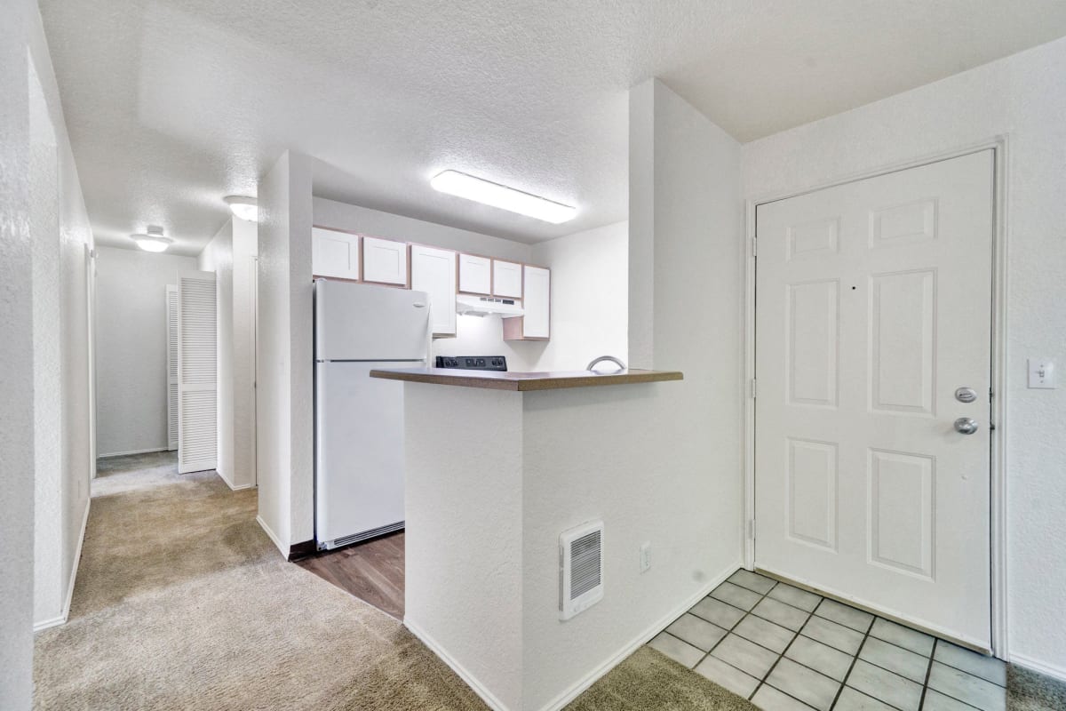 Photo Gallery of Hampton Ridge Apartments in Tigard Oregon