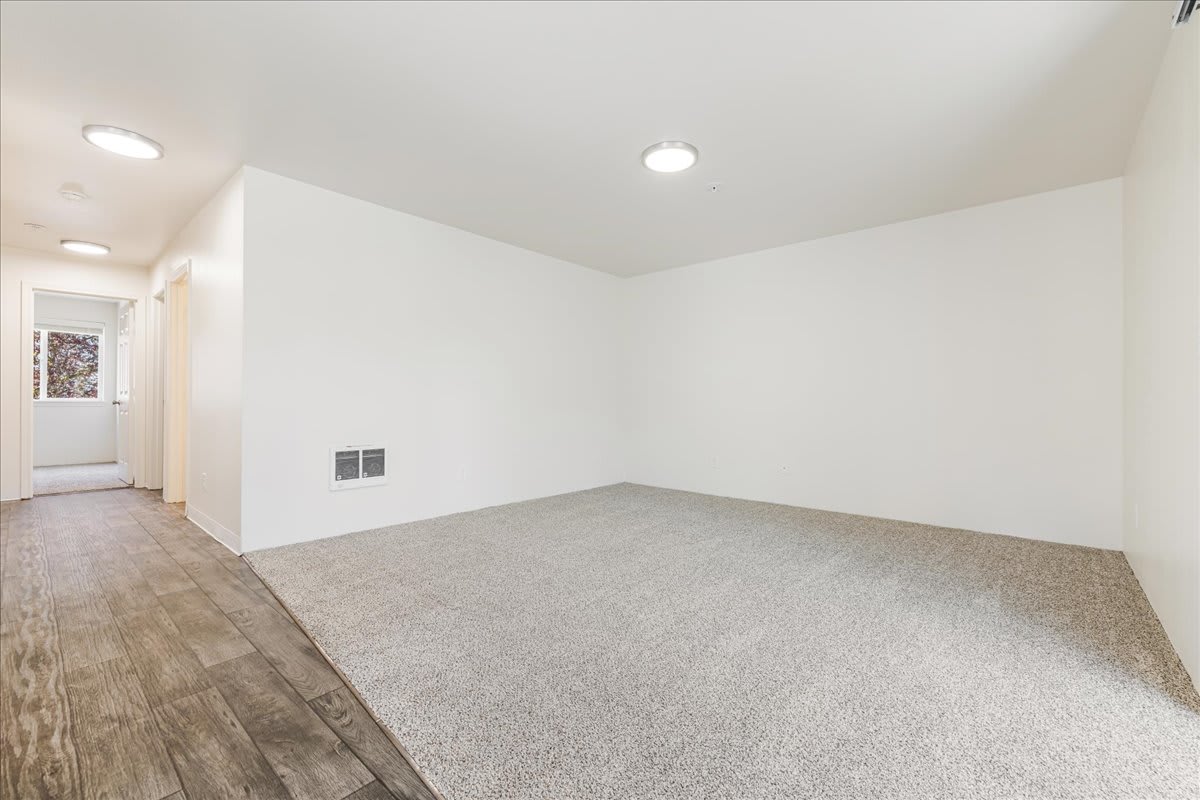 7958 Se Foster Rd Photo Gallery