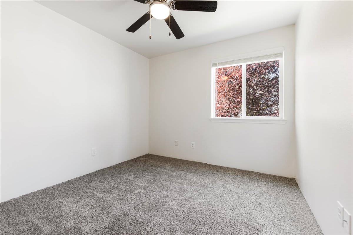 7958 Se Foster Rd Photo Gallery