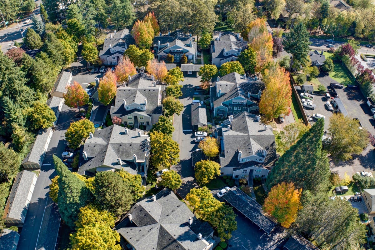 Photo Gallery of Hampton Ridge Apartments in Tigard Oregon