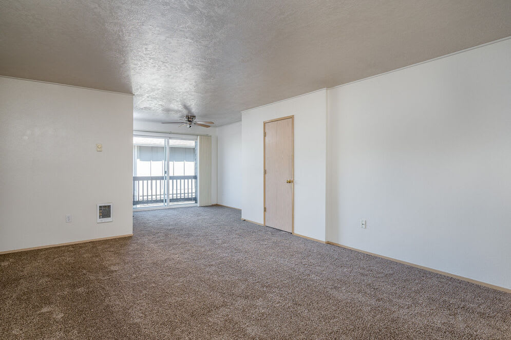 Photos and Video of Tuxedo Park Apartments in Portland, OR