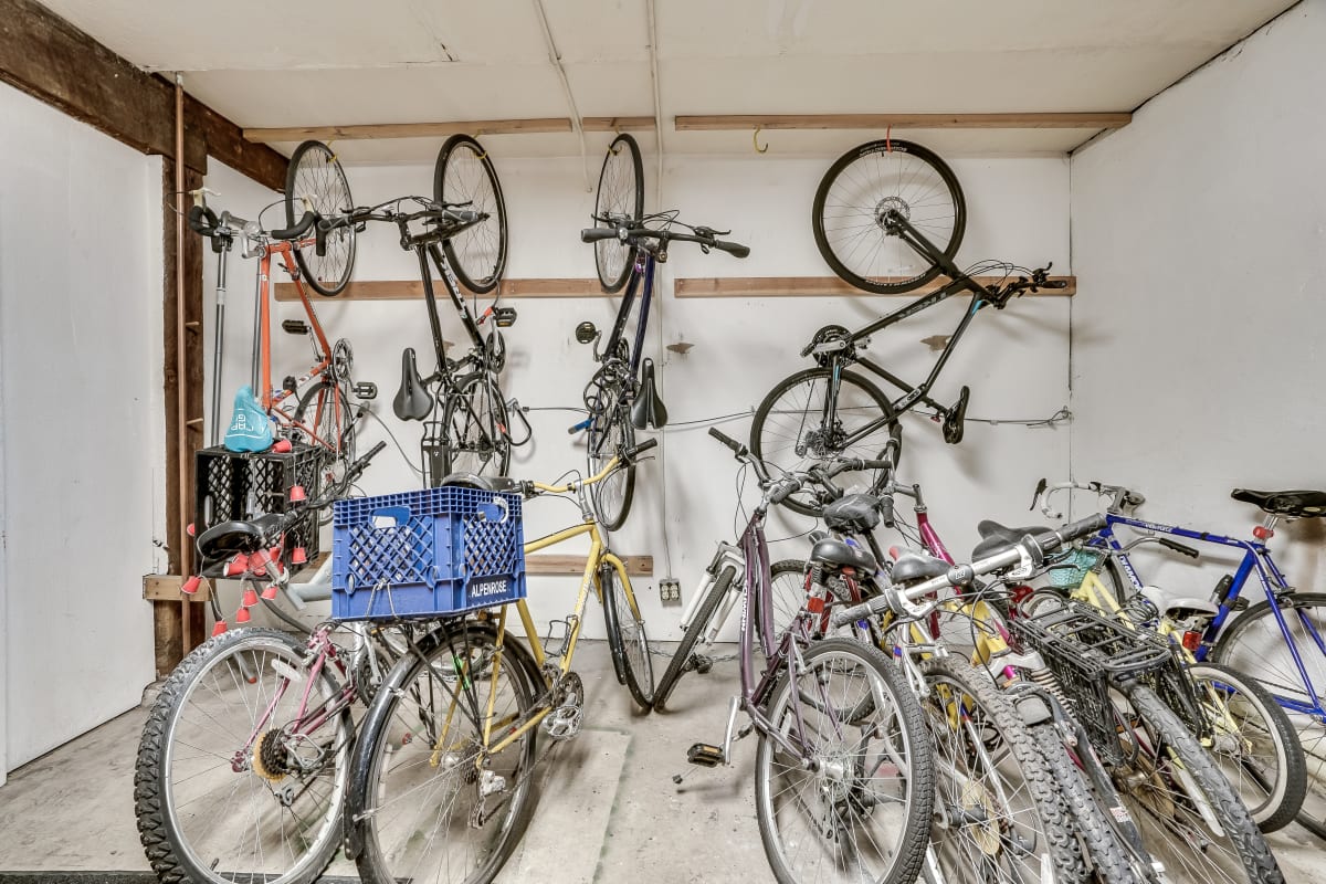 Photos and Video of Grandview Apartments in Portland, OR