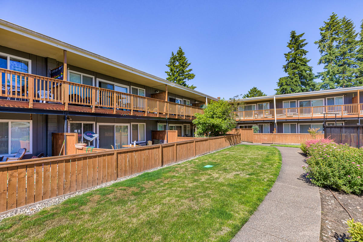 Camille Court Garden Apartments in Photo Gallery