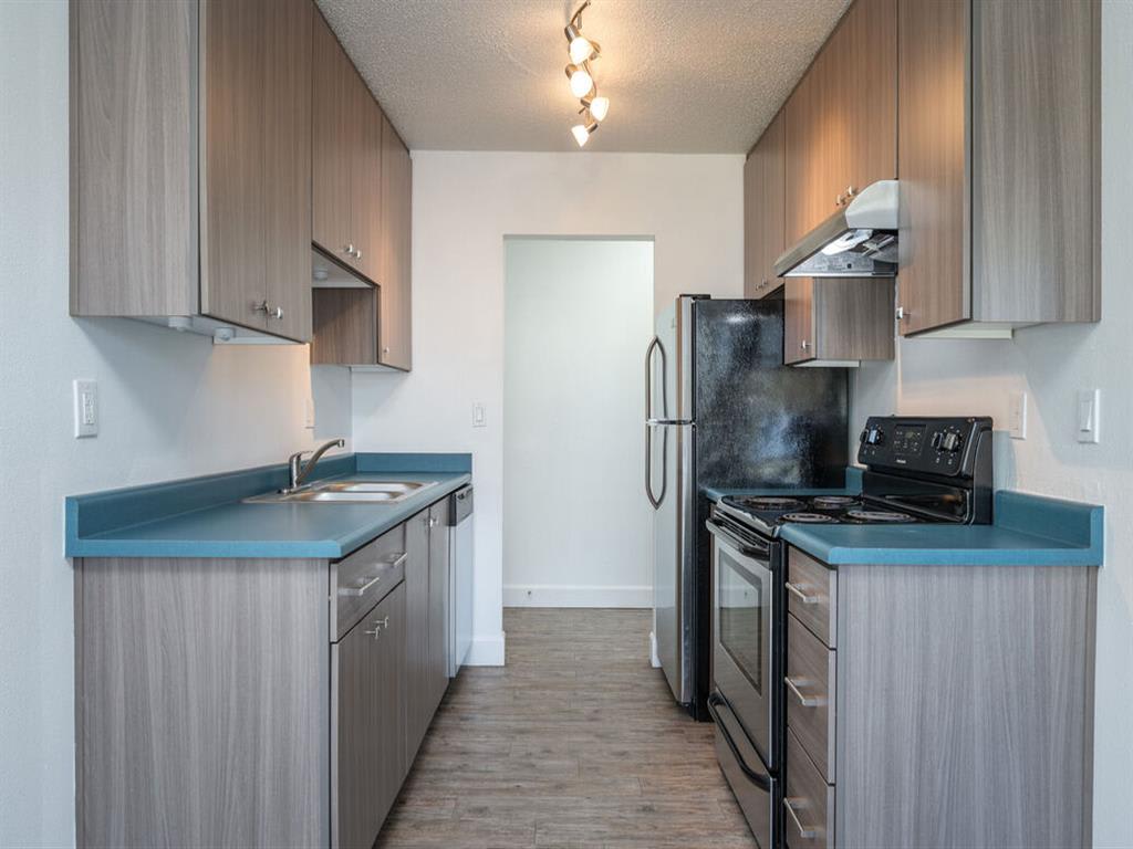 Photos and Video of Beverly Grove Apartments in Portland, OR