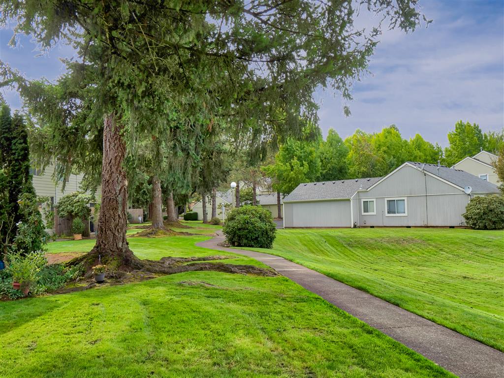 Photos and Video of Village At Creekside Townhomes in Salem, OR