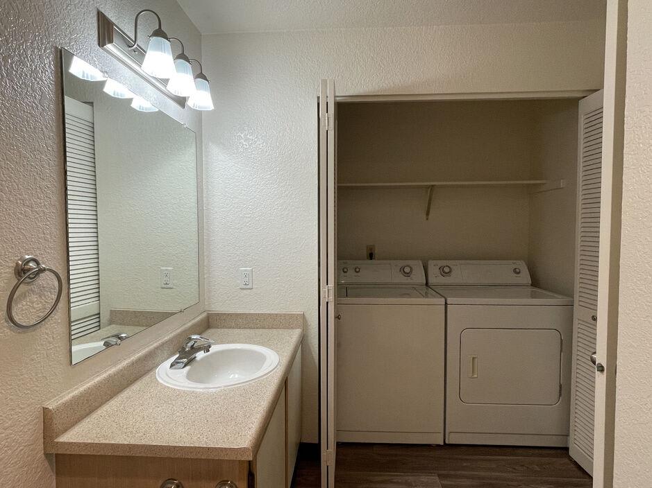 Photos and Video of Hampton Ridge Apartments in Tigard, OR