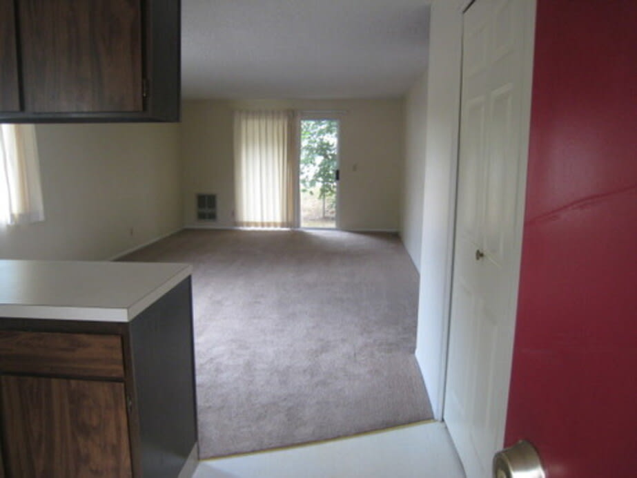 Photos and Video of Browning Avenue Apartments in Salem, OR