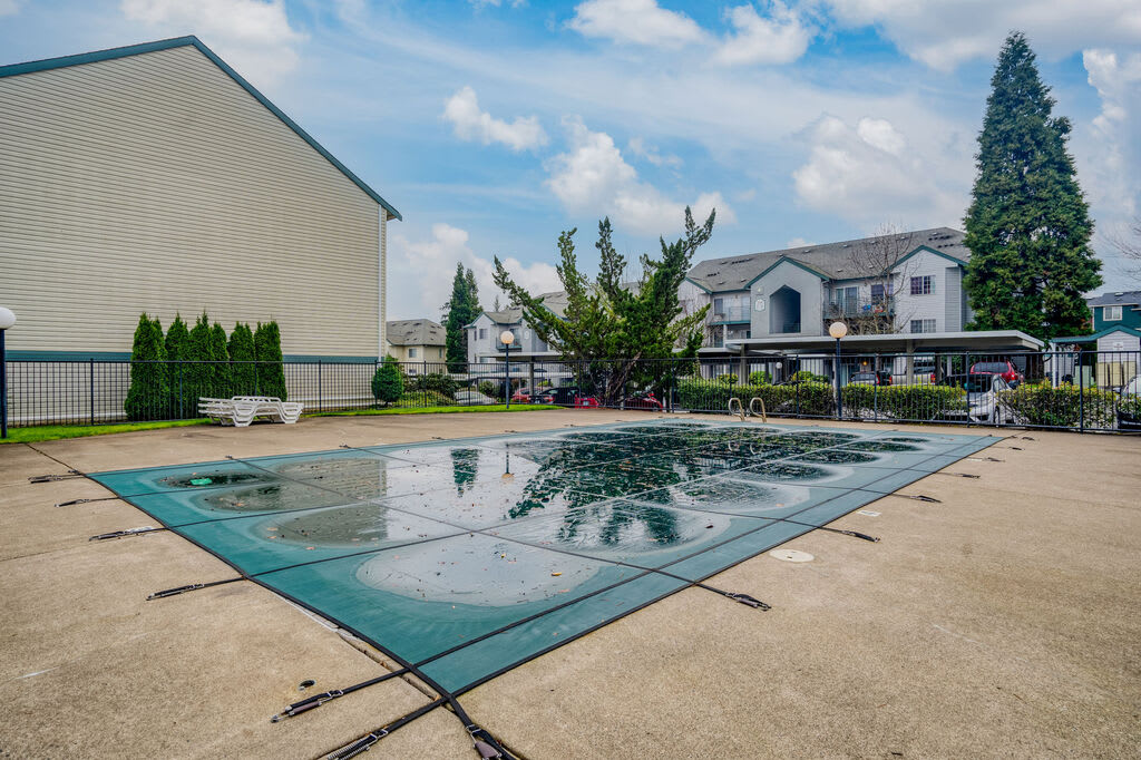 Photos and Video of Quatama Village Apartments in Aloha, OR