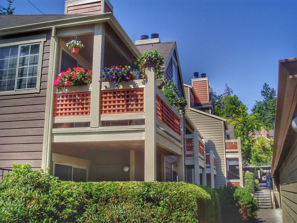 Photos and Video of Stratford Apartments in Beaverton, OR