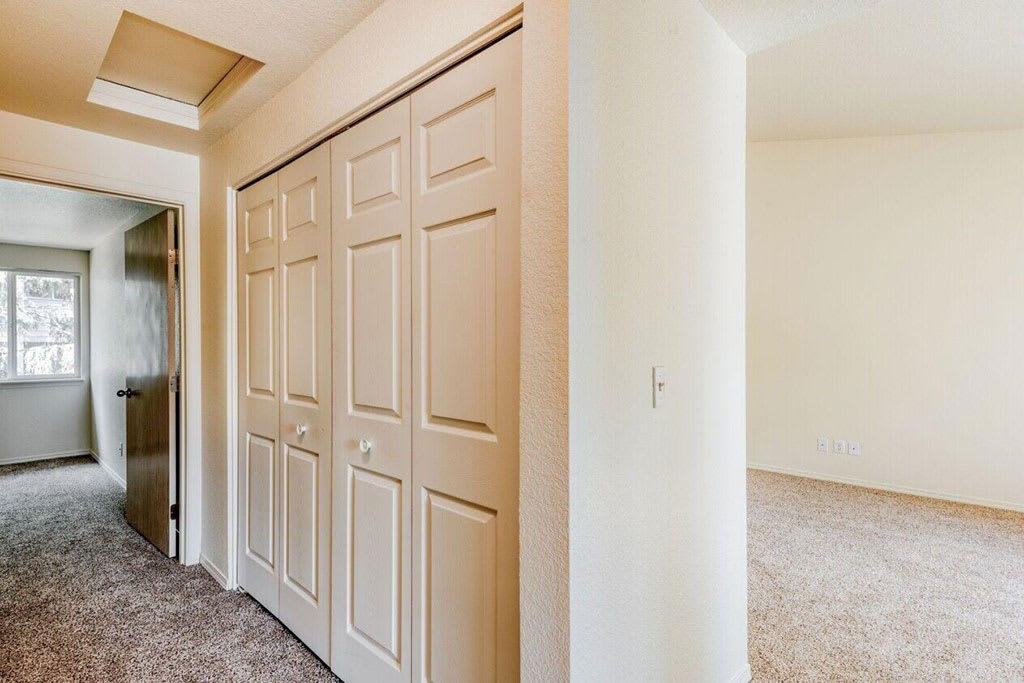 Photos and Video of Willamette Falls Court Apartments in Oregon City OR