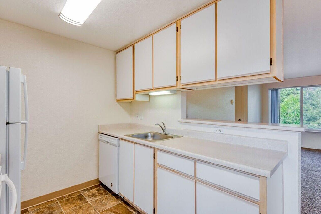 Photos and Video of Willamette Falls Court Apartments in Oregon City OR