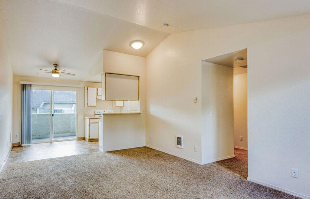 Photos and Video of Willamette Falls Court Apartments in Oregon City OR