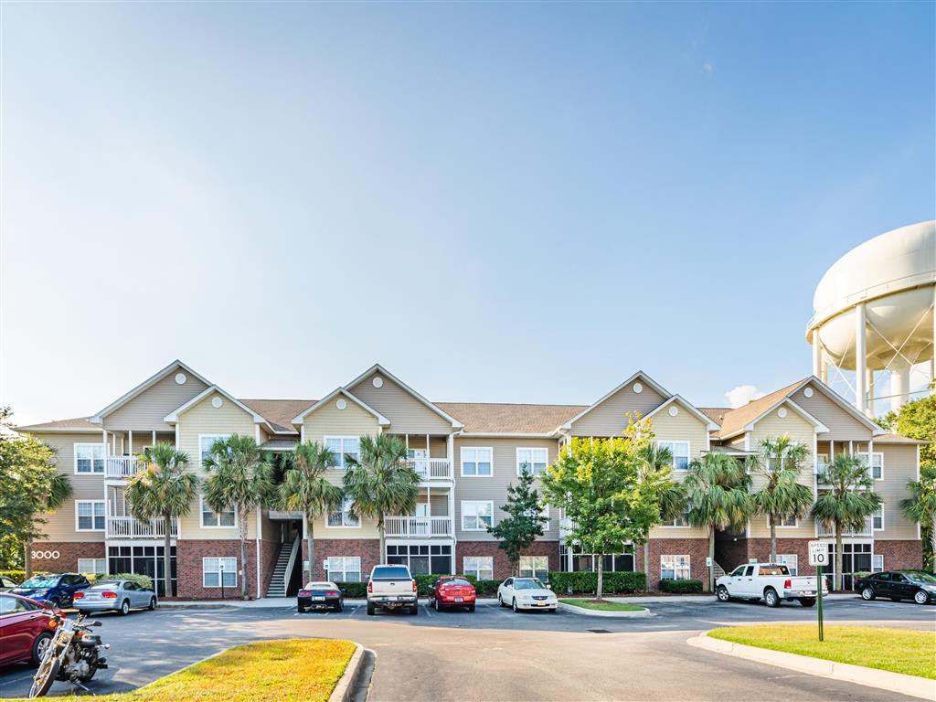 Photos and Video of Epson Oaks Apartments in Moncks Corner, SC