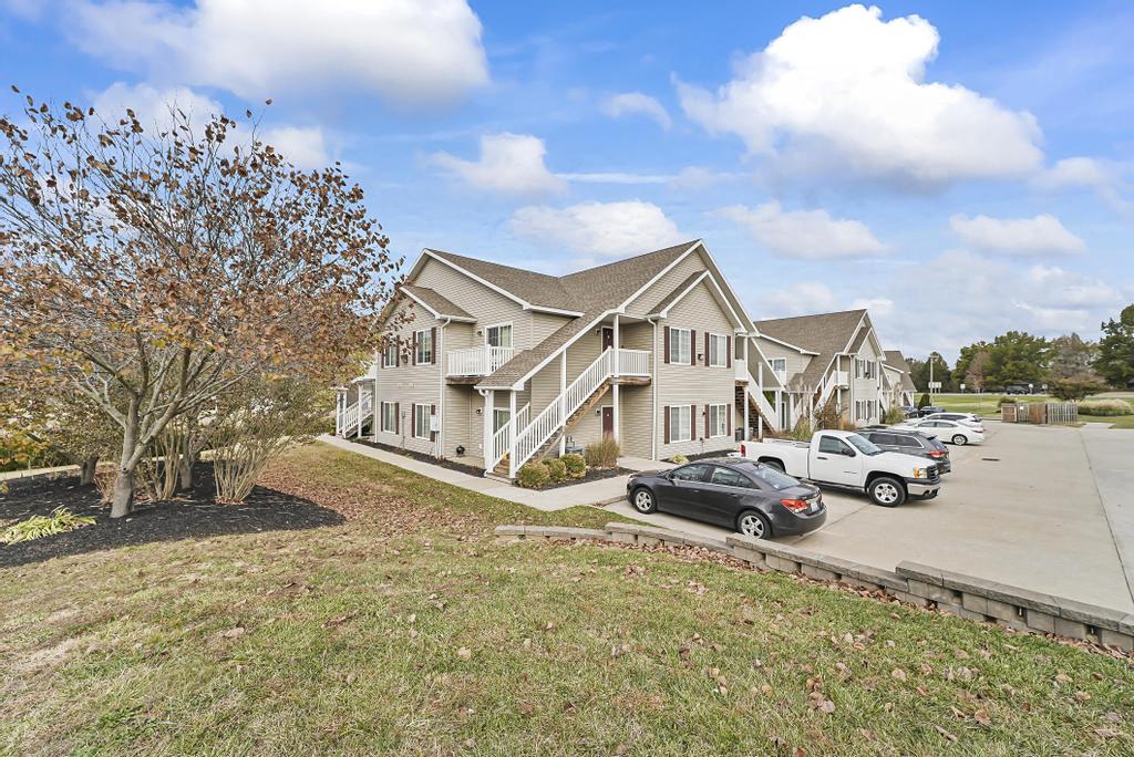 Apartments for Rent Carbondale, IL Storyboard on Black Diamond