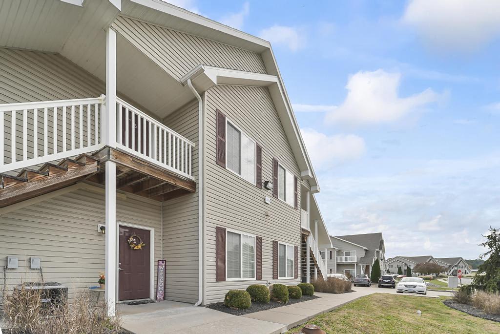 Apartments for Rent Carbondale, IL Storyboard on Black Diamond