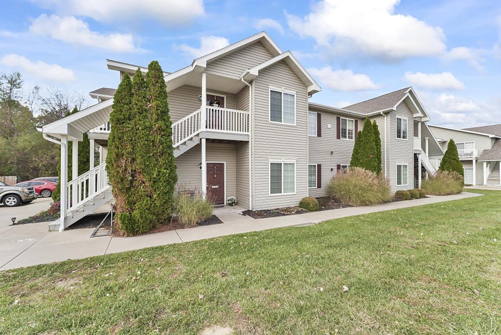 Apartments for Rent Carbondale, IL Storyboard on Black Diamond