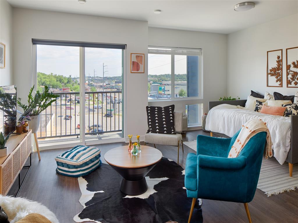 Photos and Video of Swivel in Omaha, NE