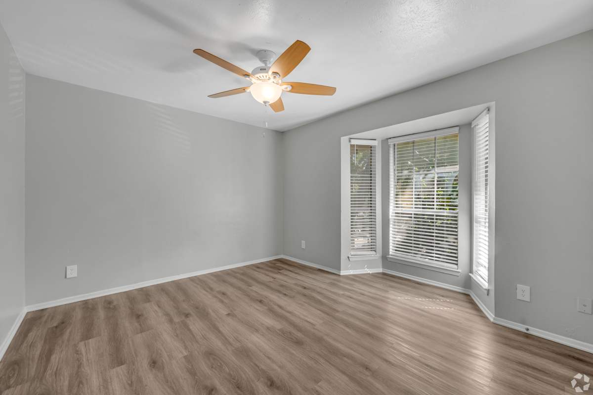 Carlton Court Apts apartment photo
