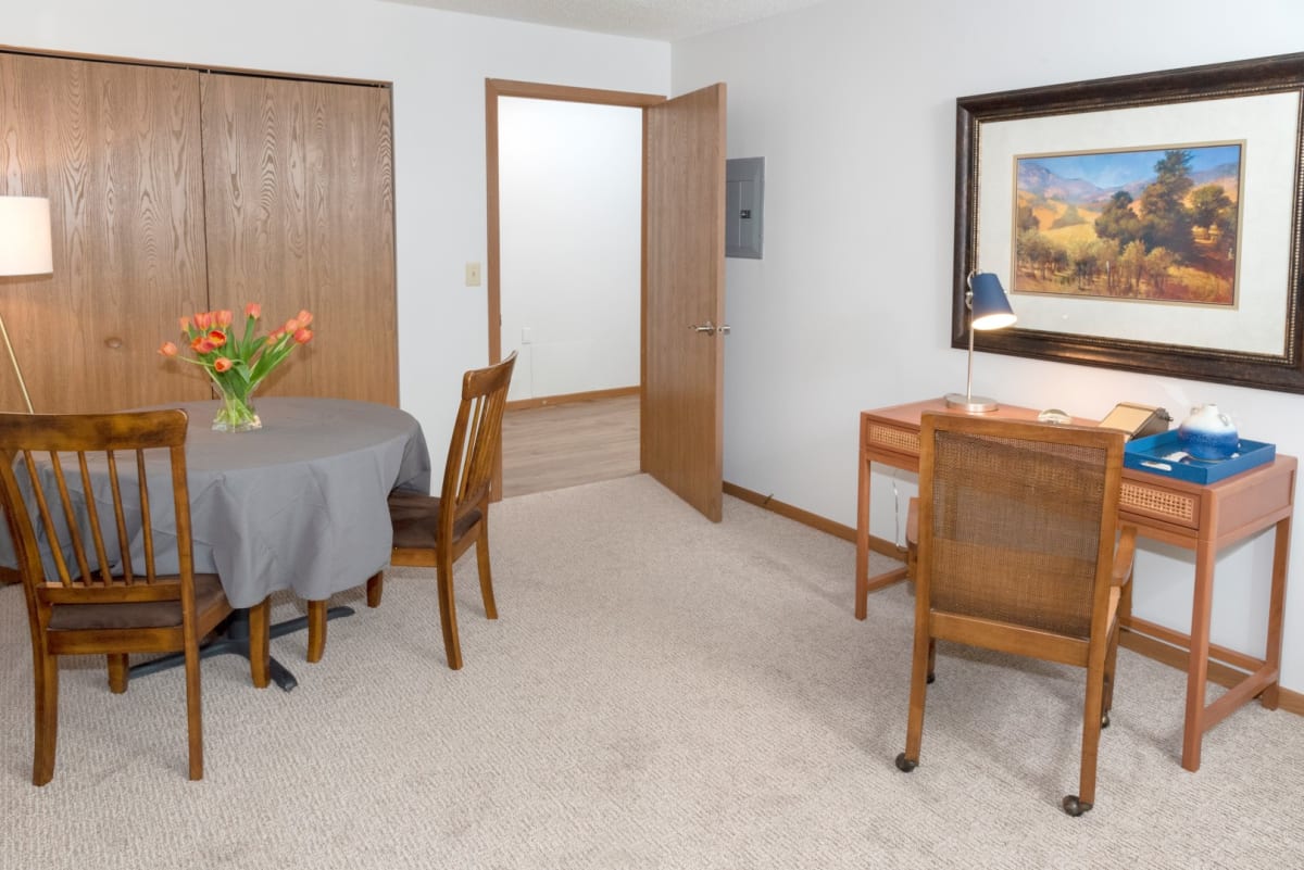 Photos and Video of Briarcliff Apartments, a 55+ Community in Mahtomedi, MN