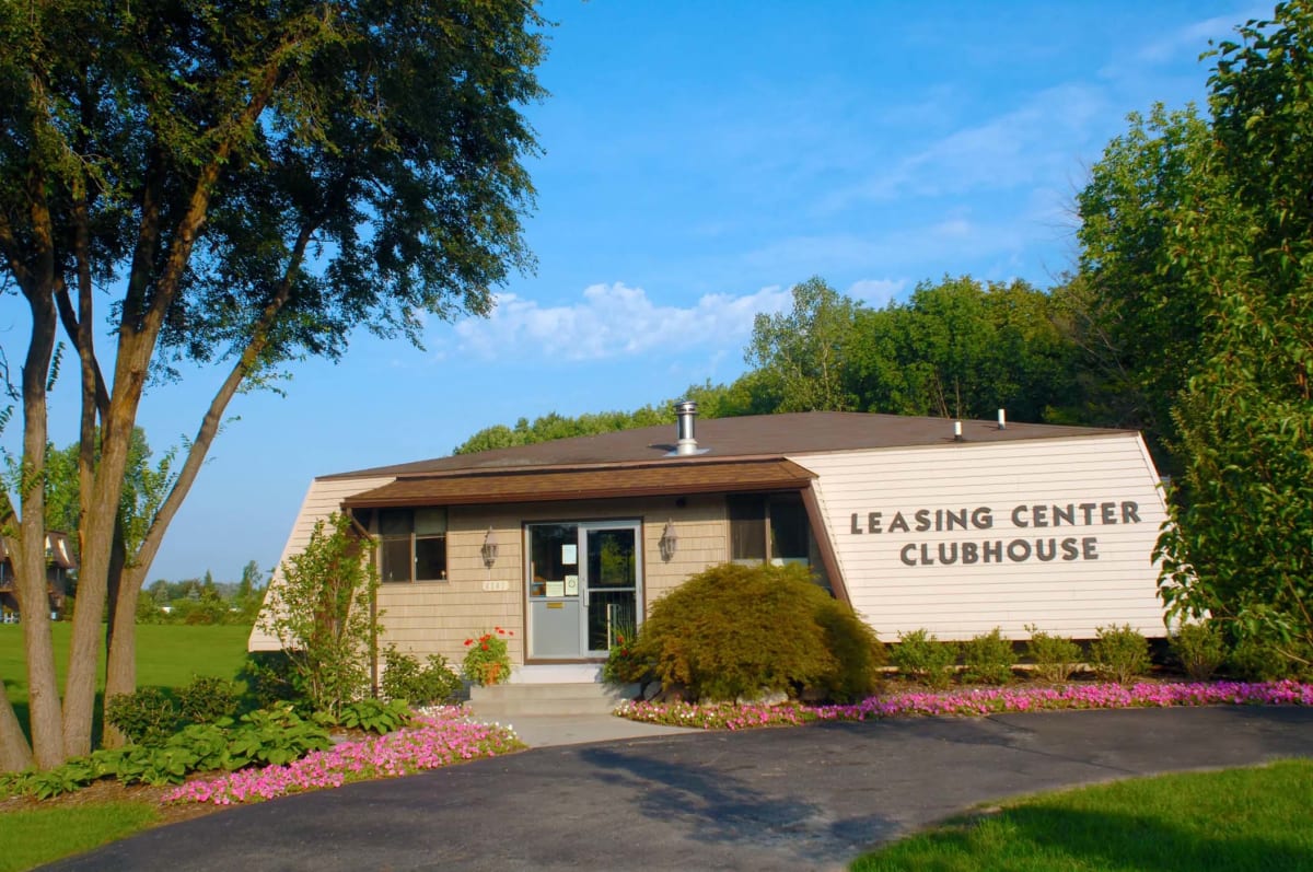 Photos and Video of Walnut Hills in Kentwood, MI