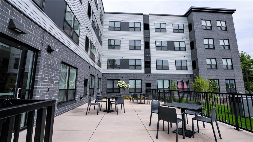 Photos and Video of Cadence Apartments in Bloomington, MN