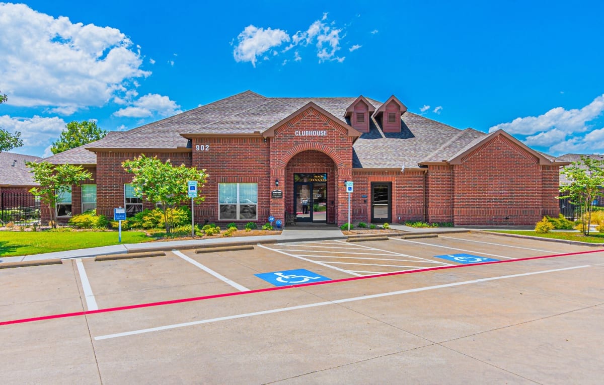 Lakeside Manor Senior Apts apartment photo