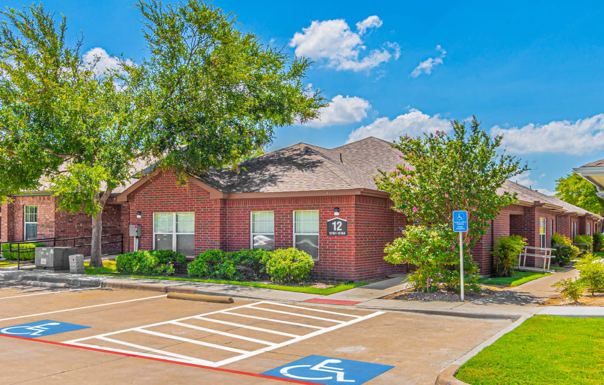 Lakeside Manor Senior Apts apartment photo