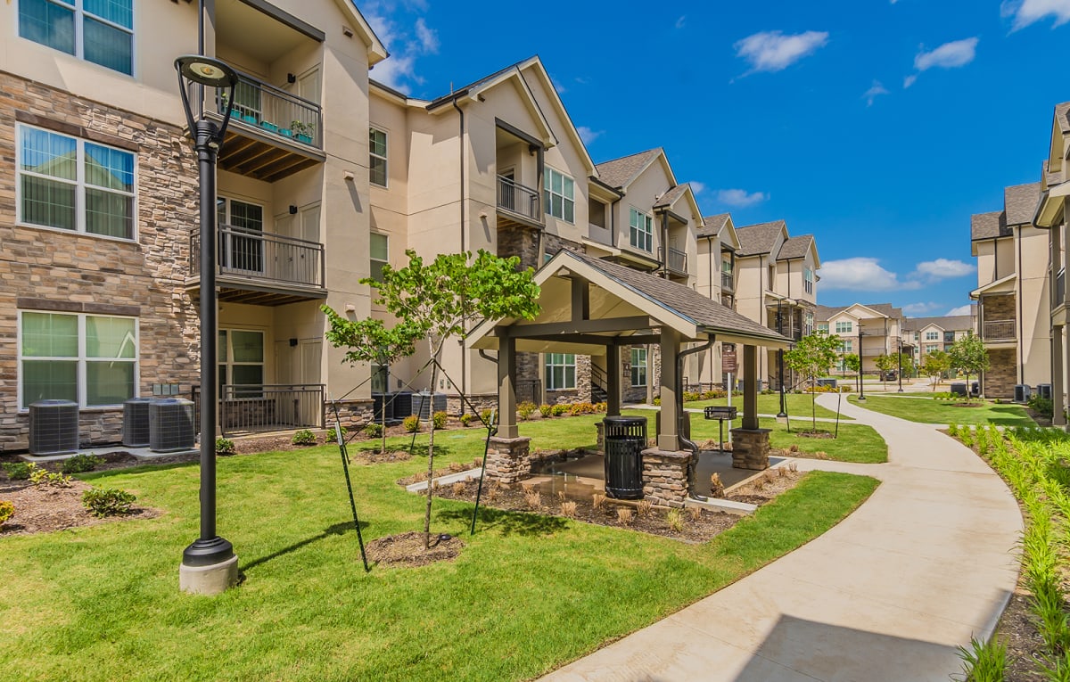 Timbers At Hickory Tree apartment photo
