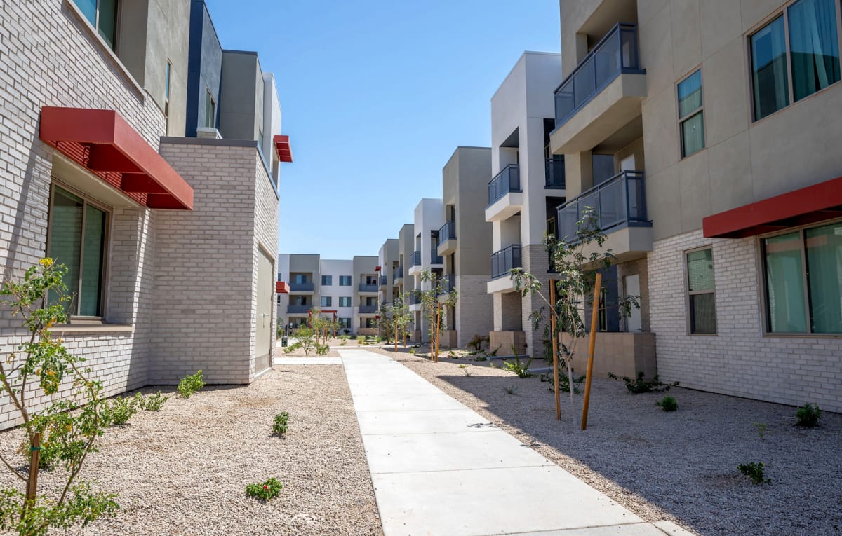 Courtyard and grounds at Vista Ridge Apartments.