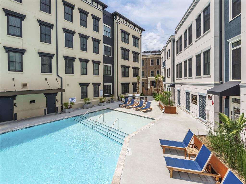 Apartment Complex in Downtown Charleston | The Merchant