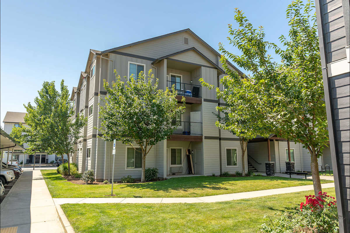 Apartments for Rent in Forest Grove, OR | Forestplace Apts