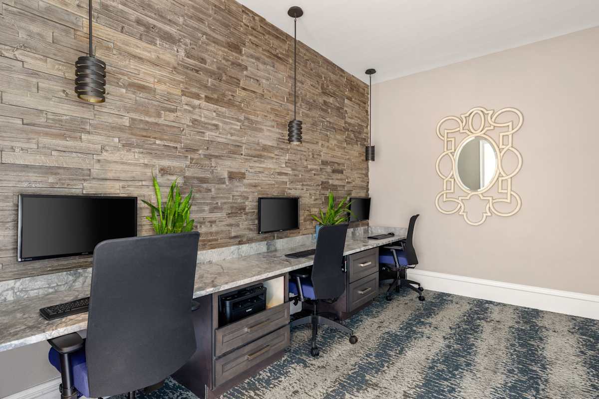 Photos of The Loop at 2800 in Sarasota, Florida
