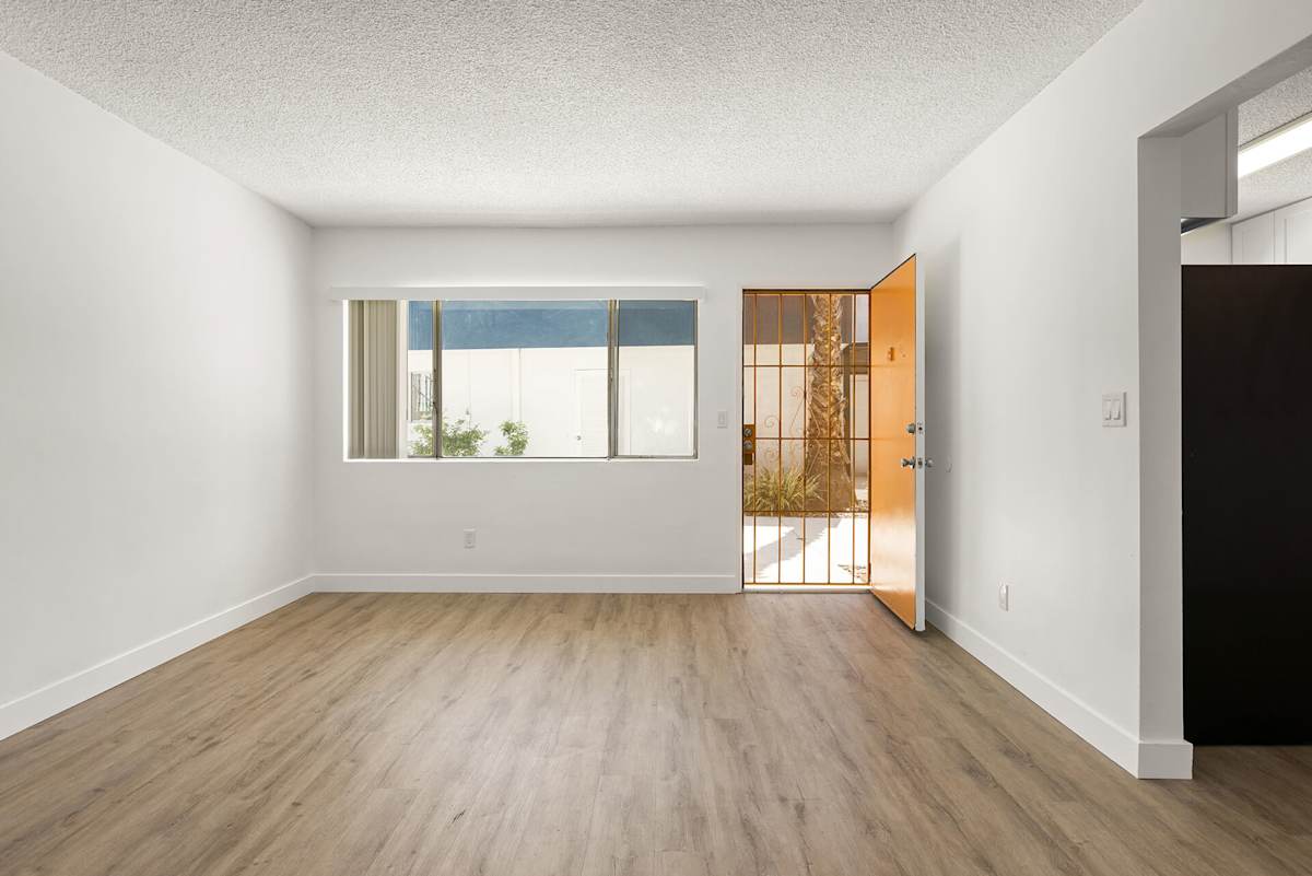 NYC Apartments for $1900: What You Can Rent Right Now | StreetEasy, image size:1200x801