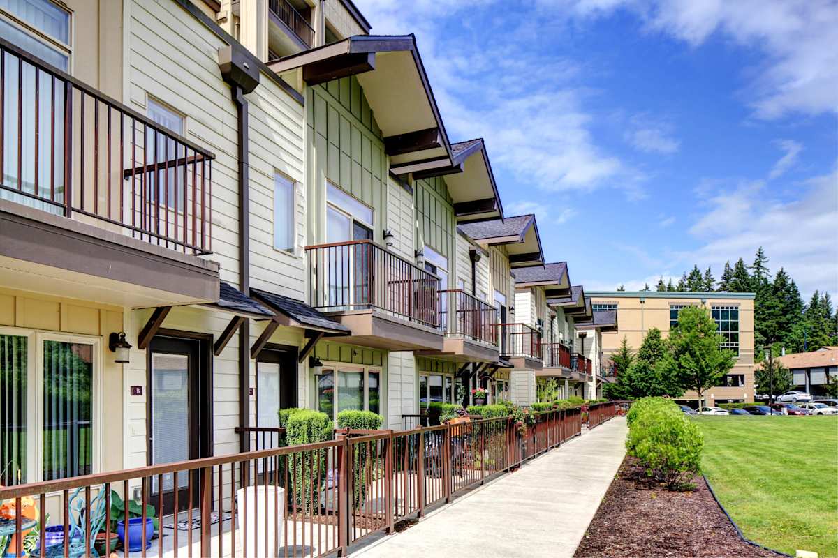 Echo Lake Apartments exterior balconies and walkway - Shoreline, WA