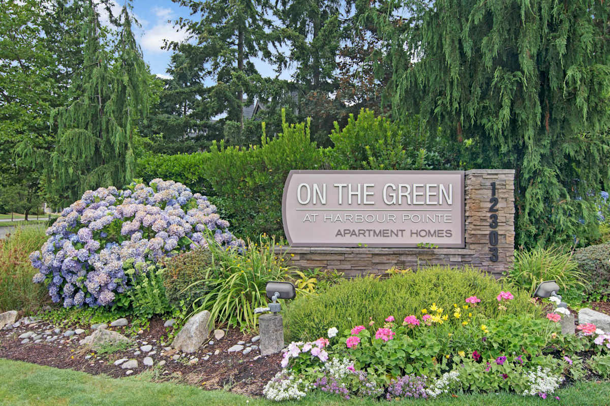 On the Green at Harbour Pointe monument sign exterior - Mukilteo, WA