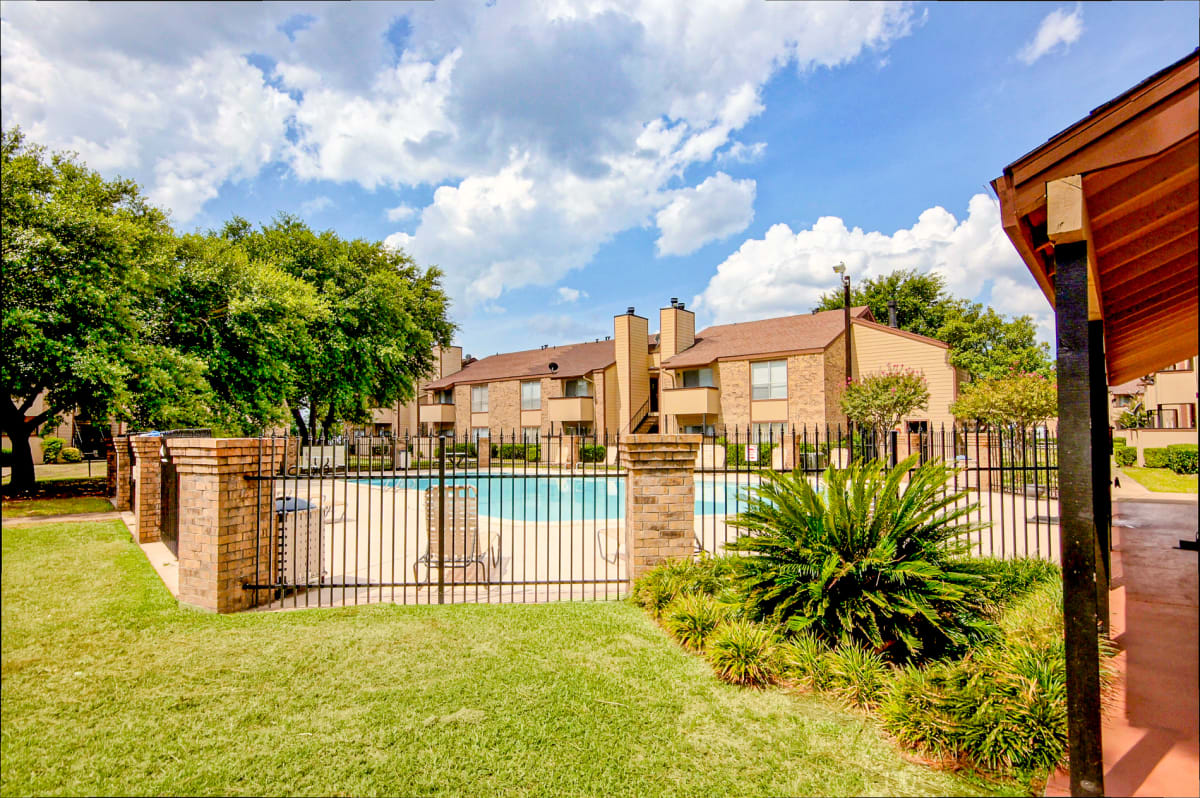 Photo Gallery 600 Baylor In Longview TX photo-gallery-600-baylor-in-longview-tx