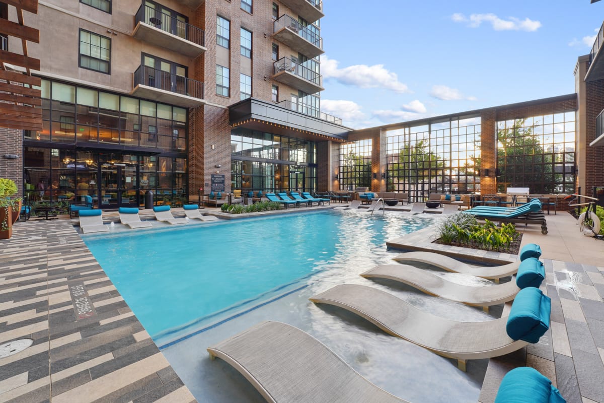 Luxury Apartment Rentals in Downtown Dallas The Case Building