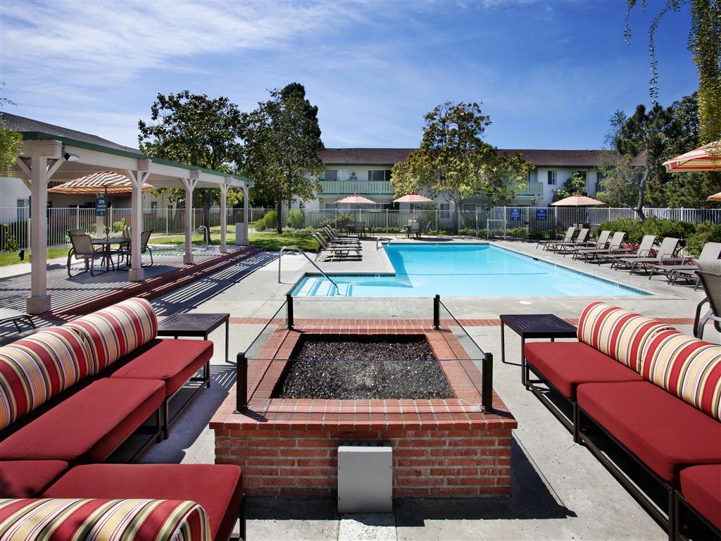 Apartments Near UCSB Pacific Oaks Apts Photo Gallery