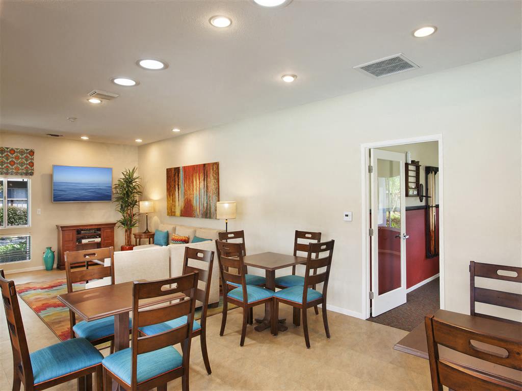 Goleta, CA Apartments | Patterson Place | Photo Gallery
