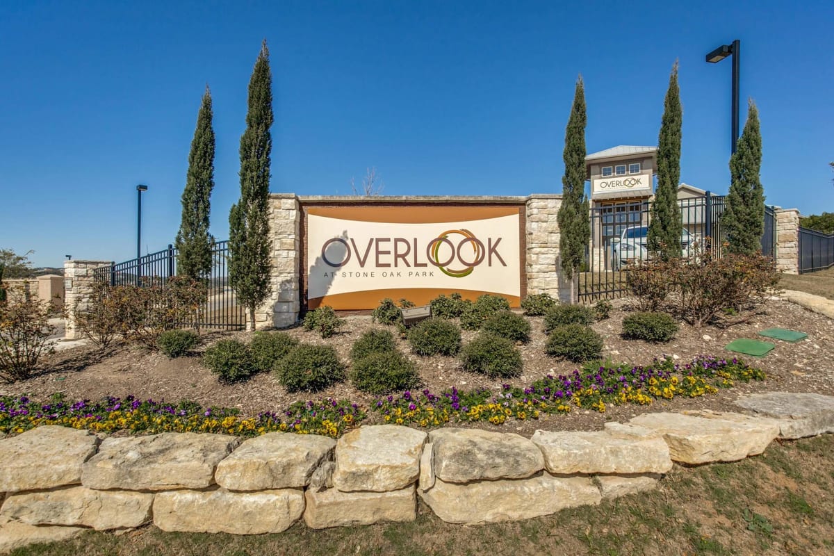 Apartments for Rent in Stone Oak, San Antonio Overlook at Stone Oak