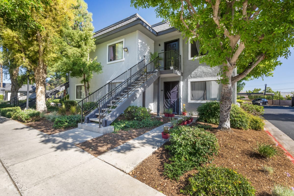 Apartments for Rent in Riverside | Riverwalk Landing