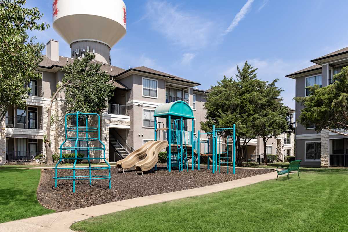 Cypress Lake At Stonebriar Apartments apartment photo