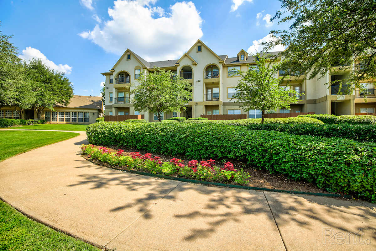 Tuscany Square Apts apartment photo