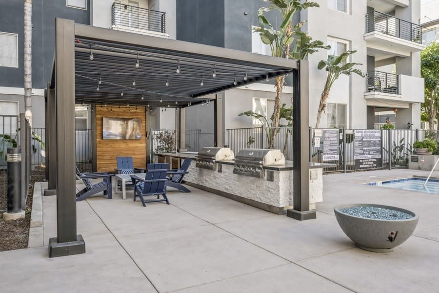 Carillon Apartment Homes — Poolside Patio & Cabanas