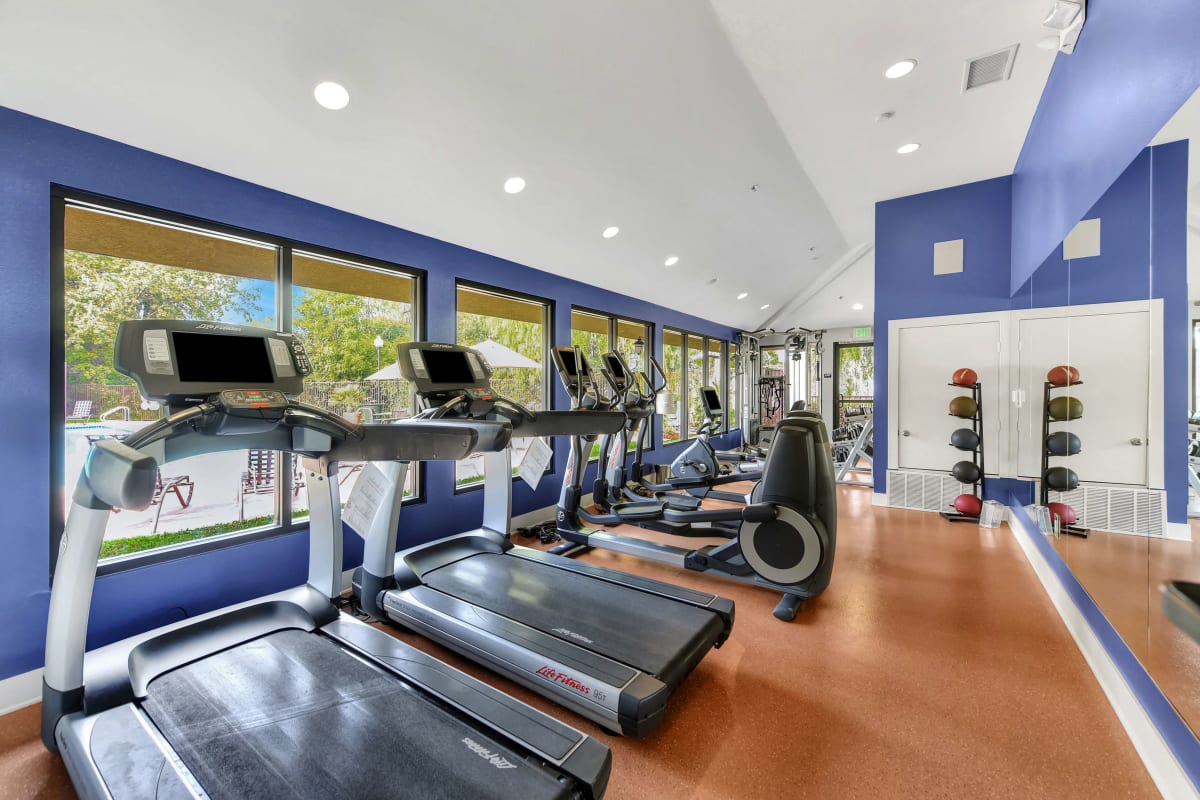 The Lexington Apartment Homes LA Agoura Hills Apartments